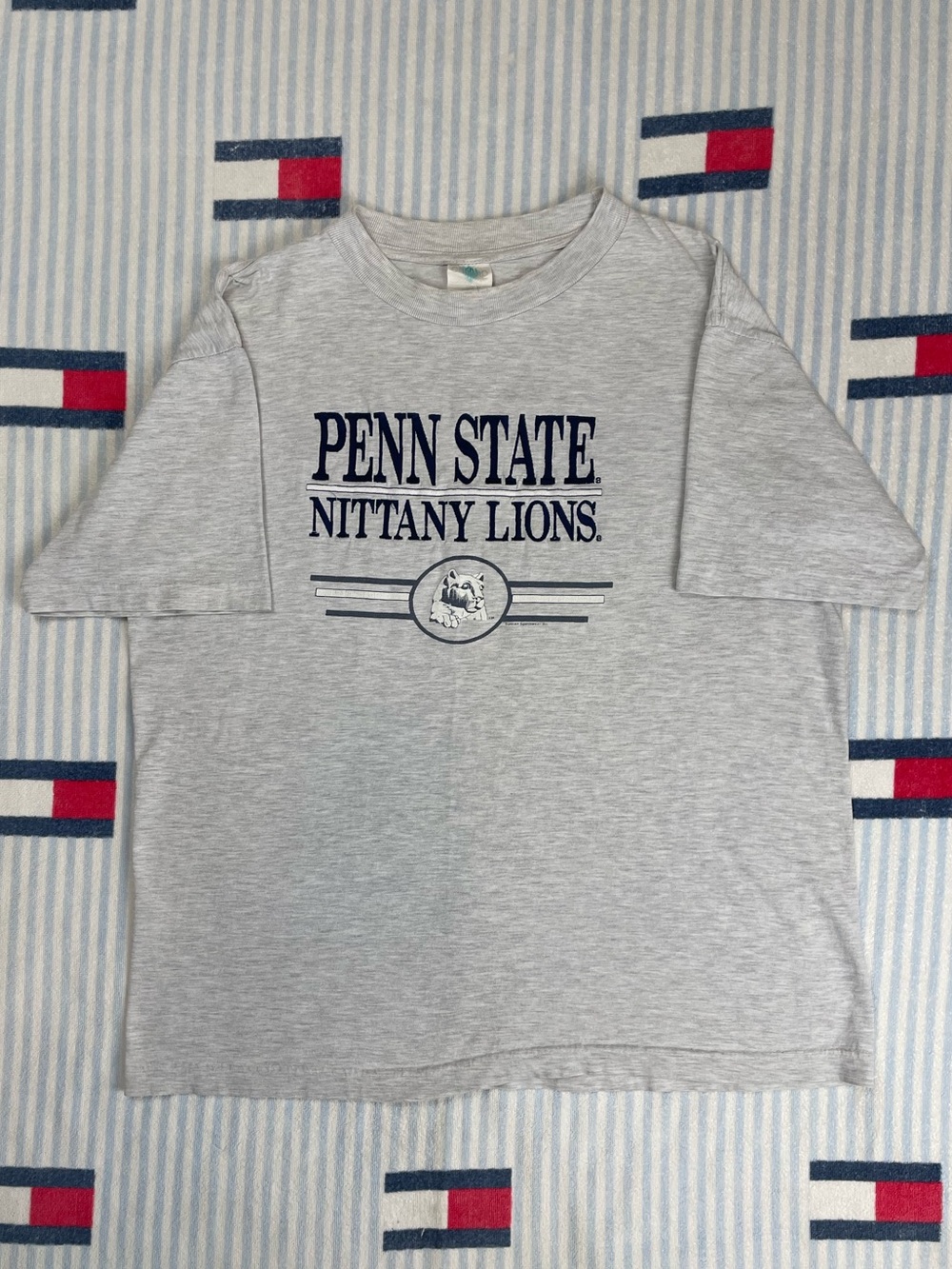 Vintage Penn State University PSU Nittany Lions embroidered short sleeve shirt